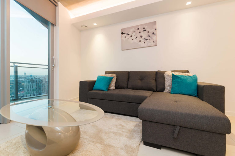 Docklands luxury apartment - Sofa