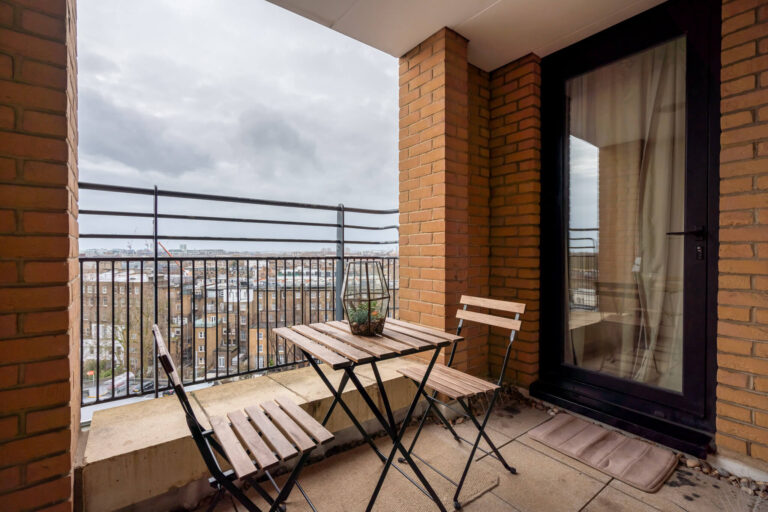 Kensington balcony apartment